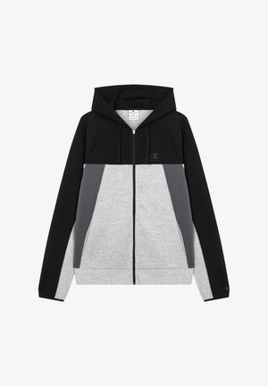 Schwarzer, grauer und hellgrauer Reißverschluss-Hoodie mit gefütterter Kapuze, kontrastierenden Farbblöcken und einem kleinen Logo auf der Brust. Weicher Stoff.