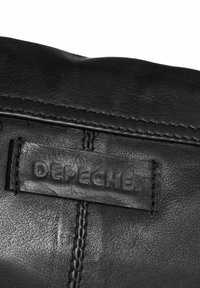 DEPECHE Taška cez plece - black nero