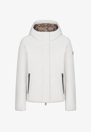 Valkoinen eristetty takki, jossa on korkea kaulus, hopeiset yksityiskohdat, kaksi vetoketjullista sivutaskua ja ruskea tikattu vuori.