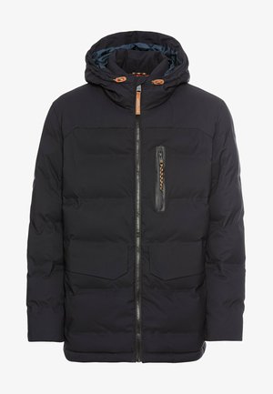 Dunkelblaue Steppjacke mit Kapuze, ausgestattet mit einem durchgehenden Reißverschluss, zwei großen Fronttaschen und einer mit Reißverschluss versehenen Brusttasche mit orangefarbenen Akzenten.