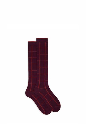 Burgunderfarbene knielange Socken mit rotem Karomuster, aus weichem, dehnbarem Material gefertigt. Verfügt über verstärkte Zehen und Fersen für zusätzliche Haltbarkeit.