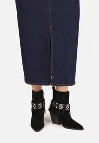 NEW KOLE - Cowboy/biker ankle boot - black