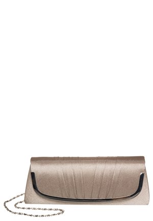 Beige Satin-Clutch mit plisseeartigem Design, schwarzem, geschwungenem Besatz an der Klappe und angebrachtem silbernem Kettenriemen.