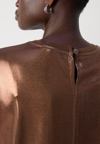 Mos Mosh O NECK TEE - Marškinėliai su spaudiniu - copper