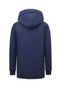 Achteraanzicht van een marineblauw gewatteerd jack met capuchon, lange mouwen en geribbelde boorden, weergegeven tegen een witte achtergrond.