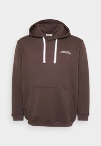 Sudadera con capucha marrón, con cordones blancos, bolsillo canguro frontal y pequeño texto blanco "CORE™ DEPT. ESTABLISHED 1990" en el pecho.