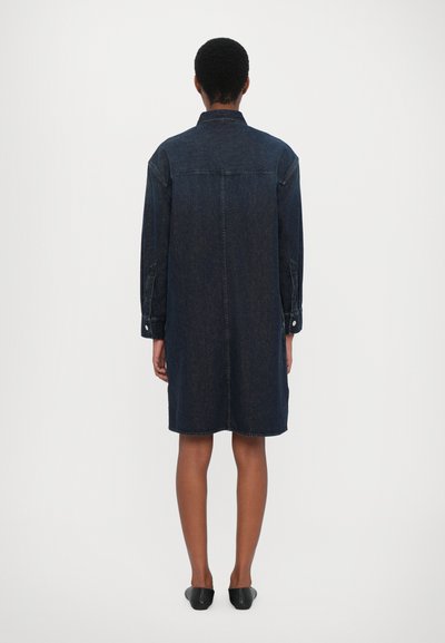CLOSED DRESS - Denim dress - dark blue