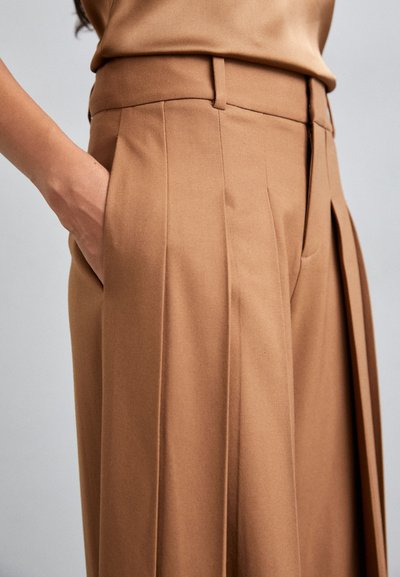 Alice + Olivia SIMON WIDE LEG TROUSER - Kalhoty - camel