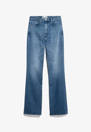 Lichtblauwe spijkerbroek met een rechte pijp, vijf zakken en zichtbare stiksels. Voorzien van een ritssluiting en knoopsluiting.