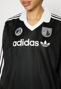 adidas Originals WWC SOCCER - Blusa - black