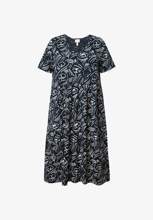 Námořnické šaty s krátkým rukávem a volným střihem, s bílými květinovými a proužkovými vzory, kulatým výstřihem a nařaseným pasem pro uvolněnou siluetu.