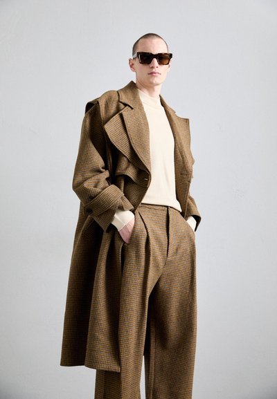 Henrik Vibskov ONE PANTS - Pantaloni - brown