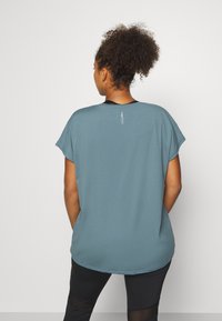 ONLY Play ONPAUBREE LIFE BAT - T-shirt desportiva - goblin blue