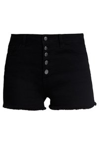 Shorts de mezclilla negra con cintura alta, cierre de cinco botones y dobladillo deshilachado. Cuenta con dos bolsillos laterales y una textura suave.