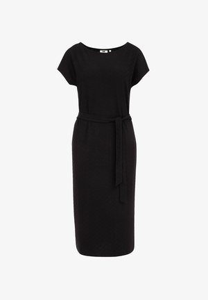 Mustam kleit tekstuuriga kangast, lühikeste varrukate, ümmarguse kaelusega ja vöökohal seotava vööga, mis annab kujundi.