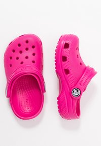 Crocs CLASSIC - Badsandal - candy pink