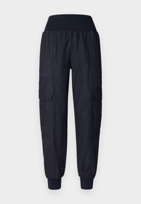 Unselected, raw indigo