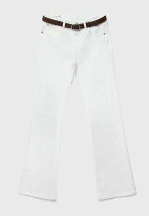 Stradivarius, D68 BOOT-CUT FIT JEANS WITH BELT - Jeans Bootcut - white