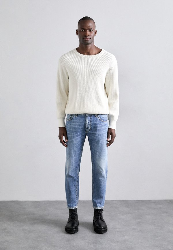 BRIGHTON - Jeans Tapered Fit4