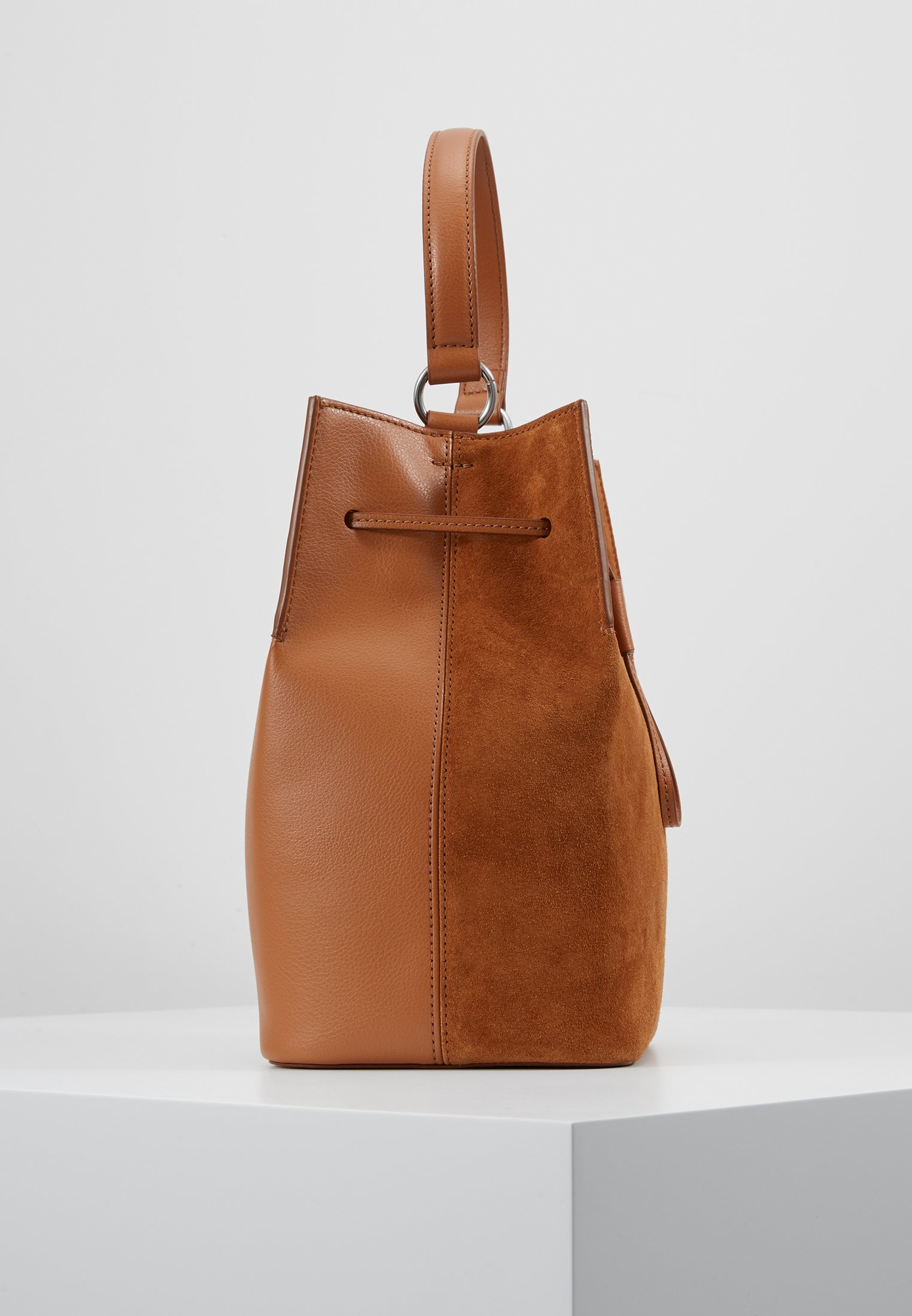 Coccinelle SANDY Håndveske caramel Zalando.no Coccinelle SANDY Håndveske new pivoine Zalando.no