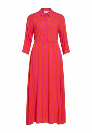 Ilga rožinė suknelė su ryškiomis raudonomis vertikaliomis juostomis. Su apykakle ir trijų ketvirčių rankovėmis, bei laisvai krentančia suknele.