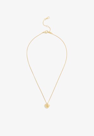 Guld kæde med en hjerteformet vedhæng, der har et lille logo. Glat overflade, delikat kæde design og justerbar lås.