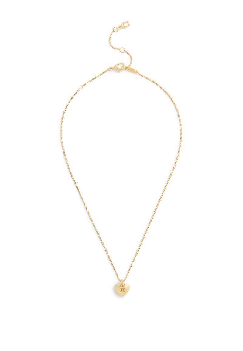 Guld kæde med en hjerteformet vedhæng, der har et lille logo. Glat overflade, delikat kæde design og justerbar lås.