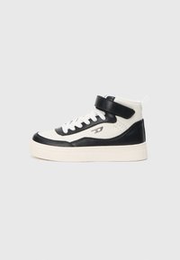 Επιλέχθηκε, white/black