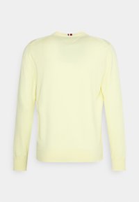 Tommy Hilfiger CREW NECK  - Camisola - lemon twist