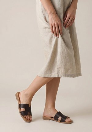VENEZIA Muiltjes - dark brown