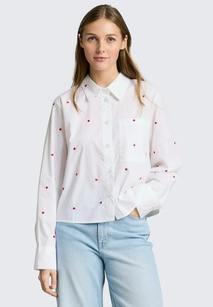 BOXY FIT MIT HERZ-STICKEREI - Hemdbluse - white/red heart embroidery