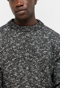 Mustang ELWOOD antracytowy