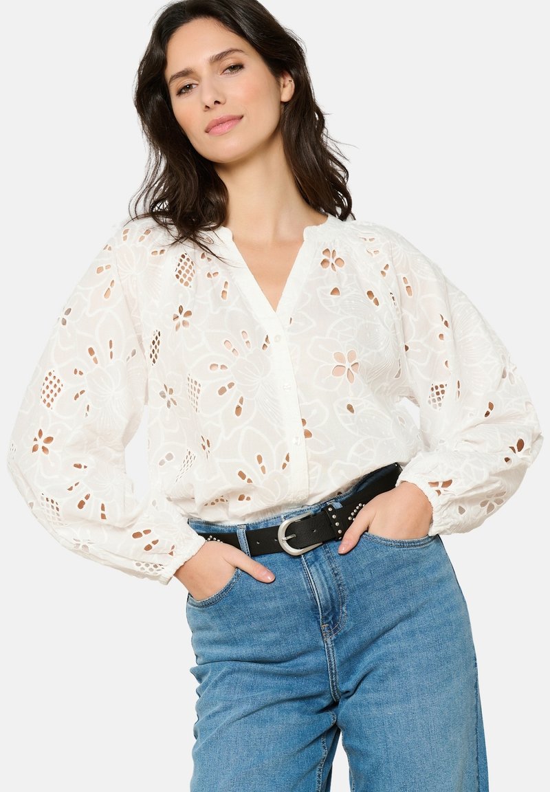 LolaLiza WITH BRODERIE ANGLAISE - Blouse - optical white