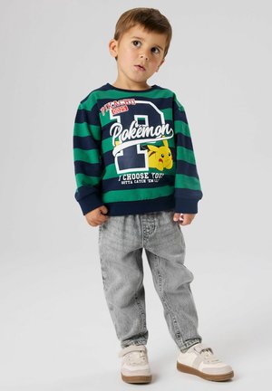 Name it, NMMJOSEF POKEMON NREG SWEAT UNB SKY - Felpa - verdant green