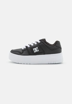 MANTECA 4 PLATFORM - Trainers - black/white