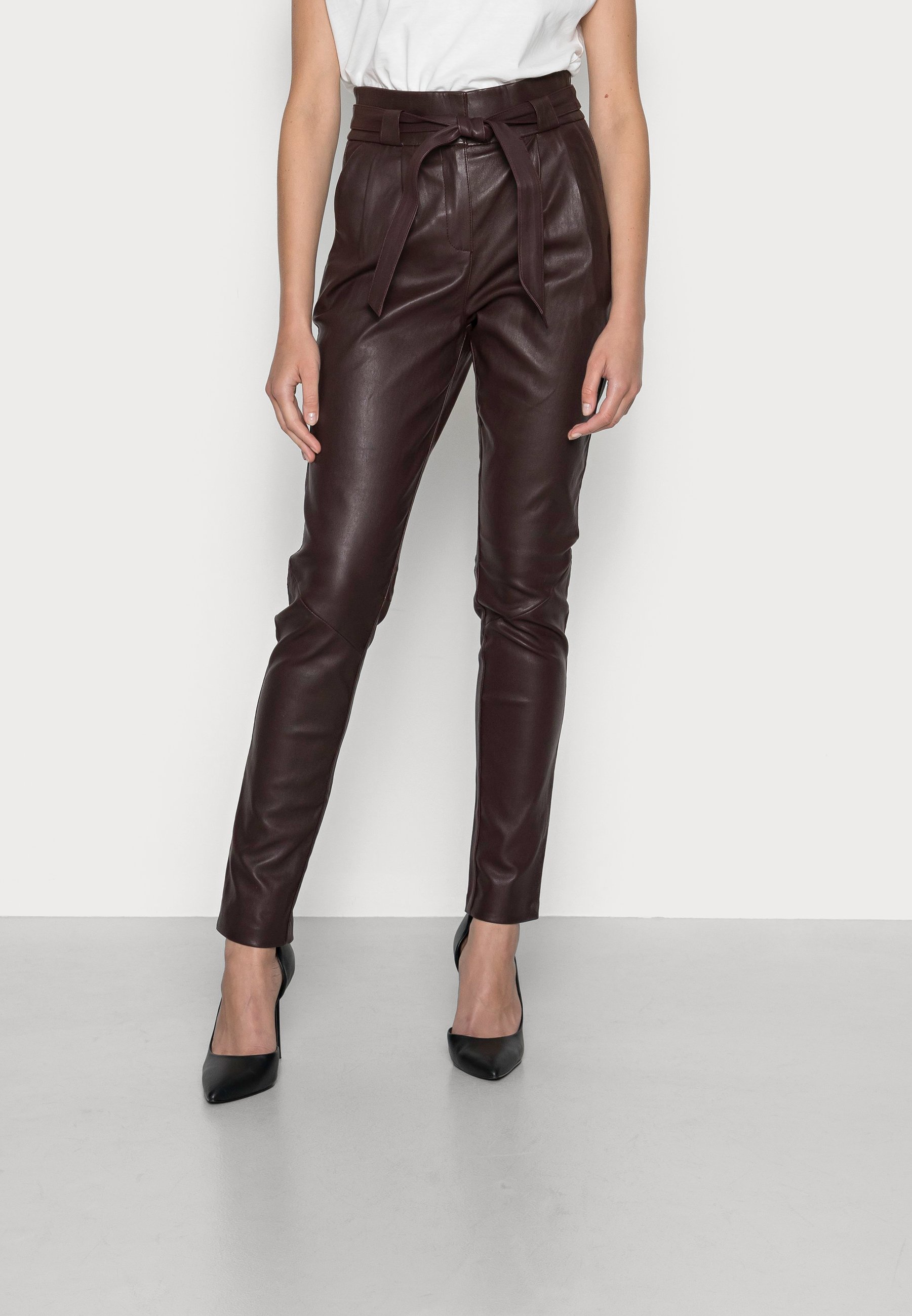 Ibana PAULA STRETCH LEATHER - Leather trousers - red wine/dark red -  Zalando.co.uk