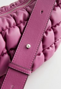 Next SLING - REGULAR FIT - Borsa a tracolla - pink
