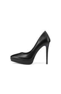 Stivale alto in pelle nera con punta affilata, una parte anteriore a piattaforma e un tacco stiletto sottile. Texture liscia e design elegante.