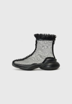 Collina Strada RUFFLE BOOTS - Klasične gležnjače - black