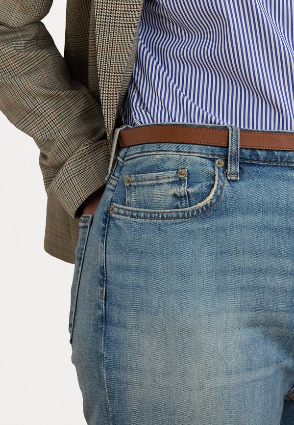 High Rise Wide Leg Jean - Bootcut jeans - alicia wash4