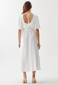 TUSSAH BERTIE  - Maksi suknelė - white