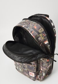 Jordan BOROUGH GRAPHICS BACKPACK - Zaino - black/multi