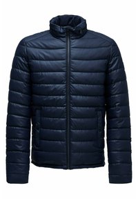 Granatowa kurtka puchowa z wysokim kołnierzem, z poziomymi przeszyciami, z przodu z zamkiem błyskawicznym oraz z dwiema bocznymi kieszeniami zapinanymi na napy.