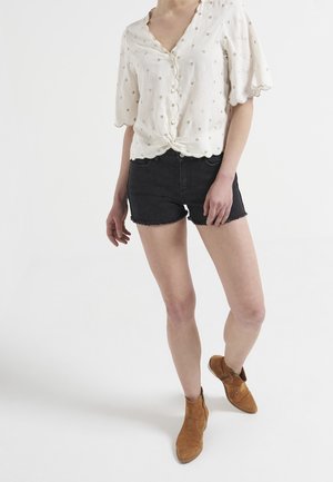 Blouse - off-white