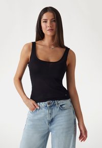 Guess - Top - zwart Thumbnail Image 1
