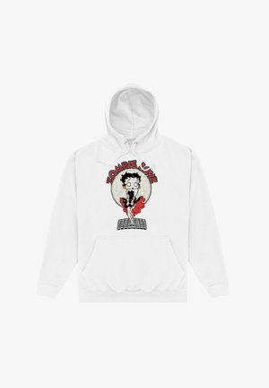 Hvid hoodie med et grafisk motiv af en karakter med sort hår, røde accenter og teksten "ZOMBIE LOVE" ovenfor, sat mod en lys baggrund.