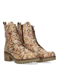 Botas de tobillo con cordones y un diseño floral recortado en beige, naranja y verde, con cremallera lateral y un tacón bajo en bloque.