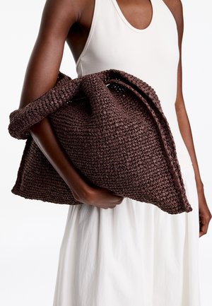 ARKET, ARKET RAFFIA SHOULDER BAG - Sac à main - brown