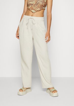 VMJESMILO WIDE ANKLE PANTS - Kalhoty - silver