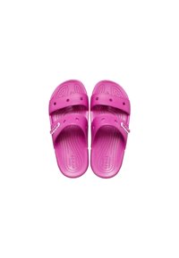 Rosa slide-sandaler gjorda av formar material som har två breda remmar, ventilationshål och en texturerad fotbädd för komfort.